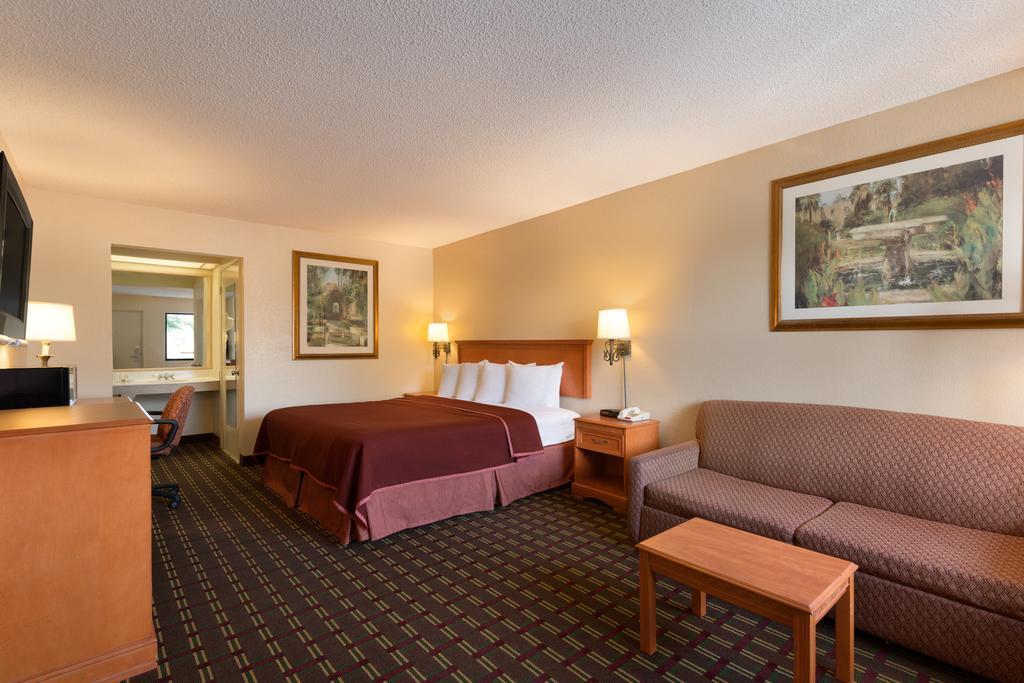 Rodeway Inn Port Richey North Extérieur photo