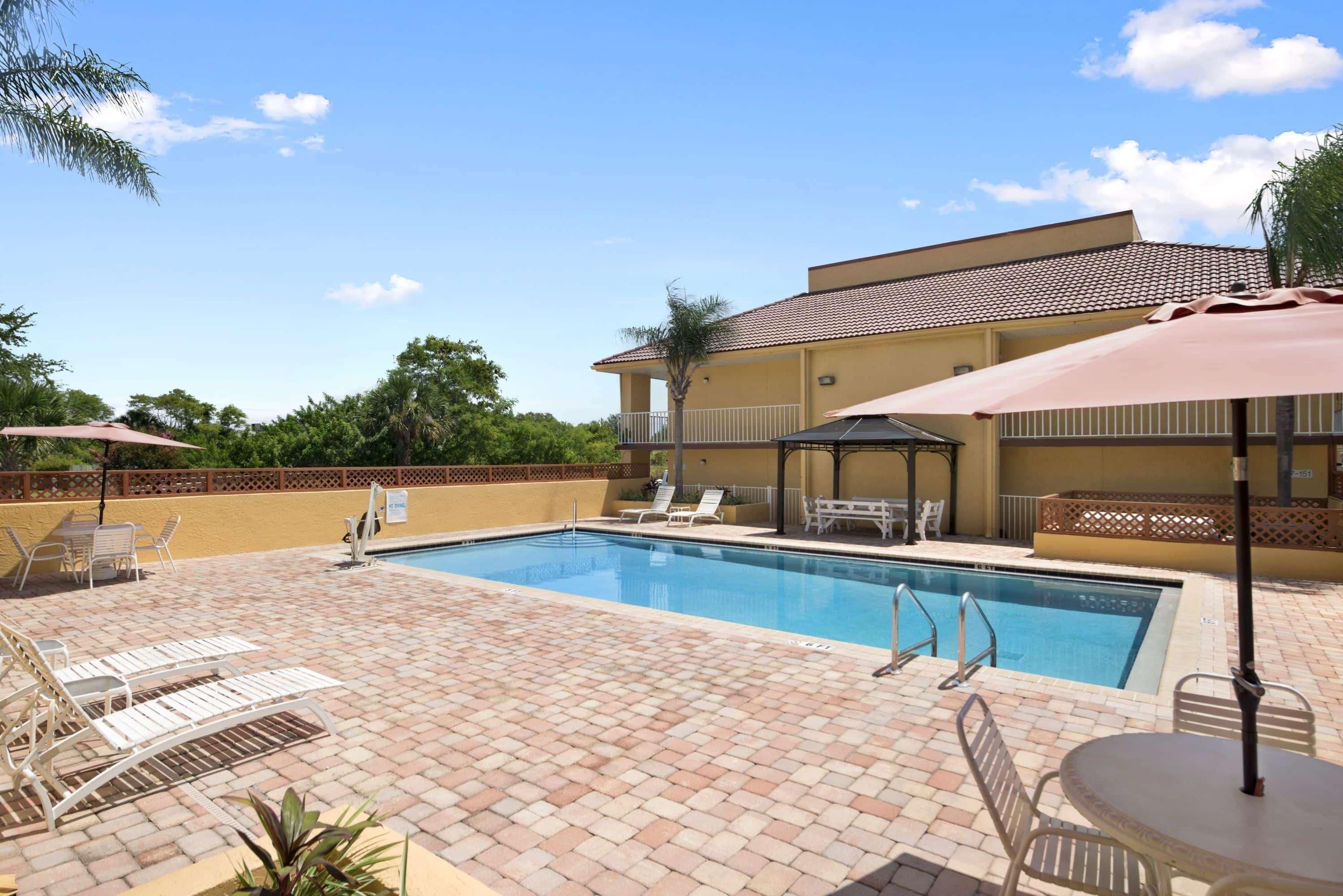 Rodeway Inn Port Richey North Extérieur photo
